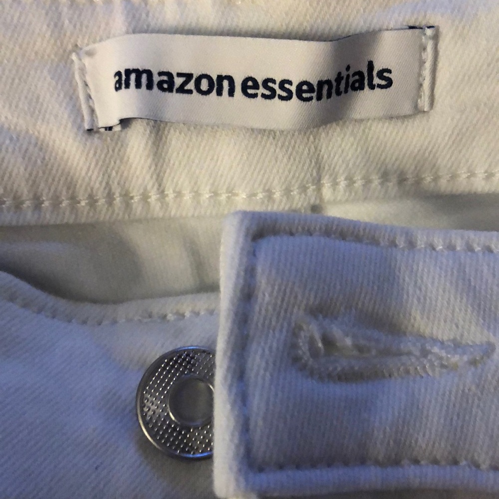 NWT Amazon Essentials white skinny Jean size 18 P